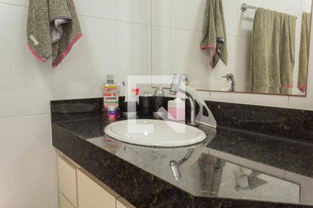 Casa à venda com 185m², 3 quartos e 4 vagasBanheiro da Suíte 1