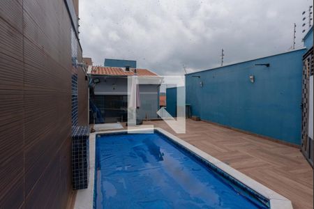 Casa para alugar com 135m², 2 quartos e 3 vagas Casa para alugar com 135m², 2 quartos e 3 vagasPiscina
