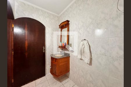 Casa à venda com 219m², 4 quartos e 4 vagasBanheiro de serviço