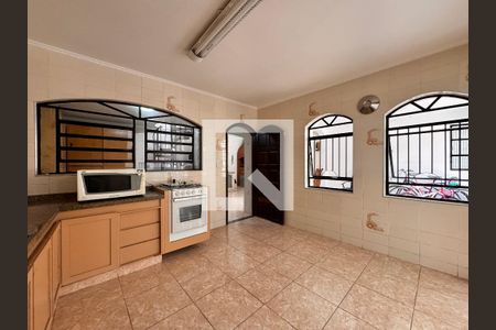Casa à venda com 219m², 4 quartos e 4 vagasCozinha 