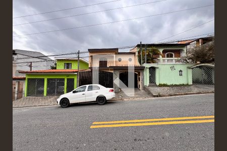 Casa à venda com 219m², 4 quartos e 4 vagasFachada