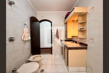 Casa à venda com 219m², 4 quartos e 4 vagasBanheiro