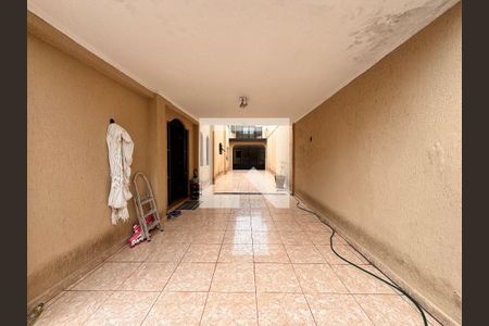 Casa à venda com 219m², 4 quartos e 4 vagasGaragem