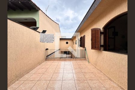 Casa à venda com 219m², 4 quartos e 4 vagasÁrea de Serviço