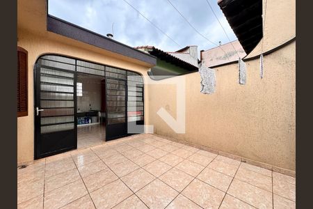 Casa à venda com 219m², 4 quartos e 4 vagasÁrea de Serviço