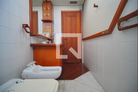 Apartamento à venda com 384m², 4 quartos e 2 vagasBanheiro 2