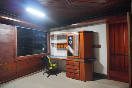 Apartamento à venda com 384m², 4 quartos e 2 vagasQuarto 2