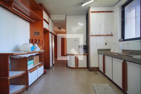 Apartamento à venda com 384m², 4 quartos e 2 vagasCozinha