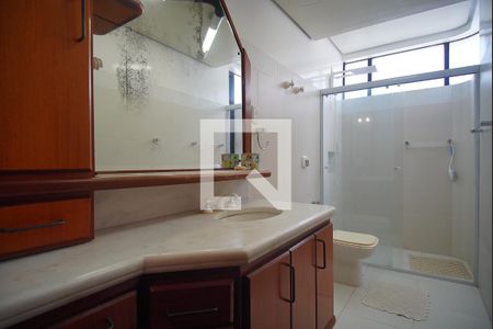 Apartamento à venda com 384m², 4 quartos e 2 vagasBanheiro 1