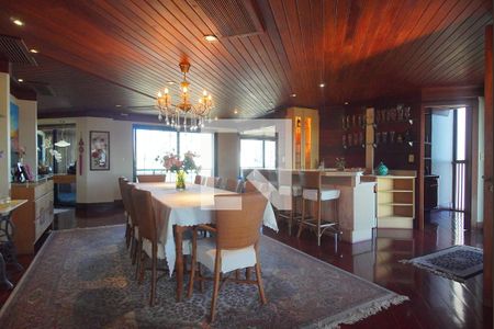 Apartamento à venda com 384m², 4 quartos e 2 vagasSala de Jantar