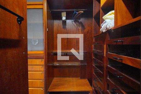 Apartamento à venda com 384m², 4 quartos e 2 vagasCloset do quarto 3