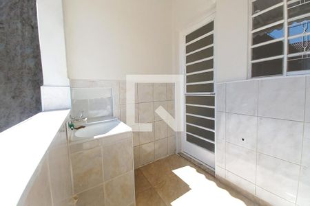 Casa à venda com 50m², 1 quarto e 3 vagas Casa à venda com 50m², 1 quarto e 3 vagasÁrea de Serviço