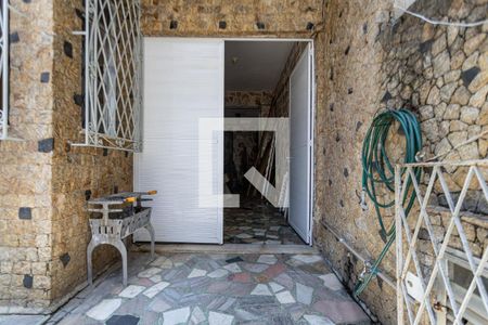 Casa à venda com 200m², 5 quartos e 2 vagasVaranda