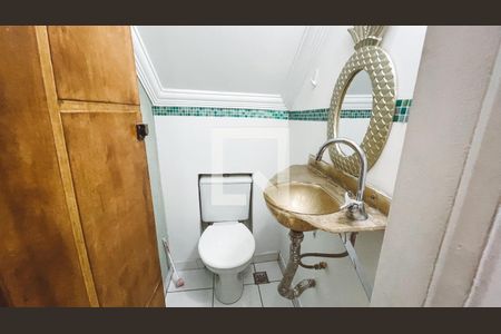 Casa à venda com 110m², 4 quartos e 2 vagasLavabo