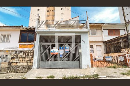 Casa à venda com 110m², 4 quartos e 2 vagasFachada