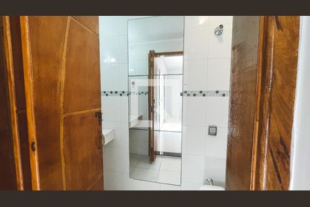 Casa à venda com 110m², 4 quartos e 2 vagasBanheiro da Suíte