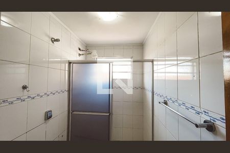 Casa à venda com 110m², 4 quartos e 2 vagasBanheiro