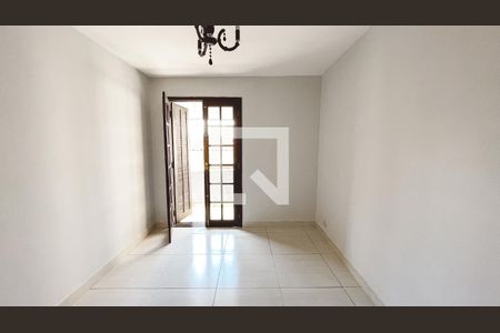 Casa à venda com 110m², 4 quartos e 2 vagasQuarto 2