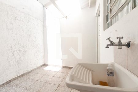 Casa de condomínio para alugar com 70m², 2 quartos e sem vaga Casa de condomínio para alugar com 70m², 2 quartos e sem vagaÁrea de Serviço