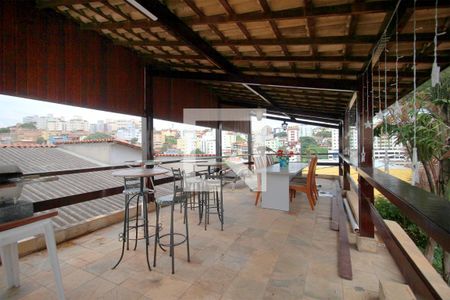 Casa à venda com 370m², 3 quartos e 7 vagasTerraço