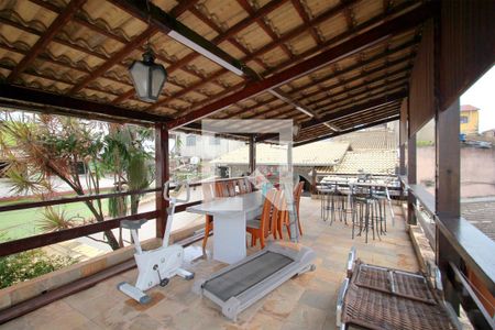 Casa à venda com 370m², 3 quartos e 7 vagasTerraço