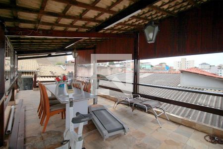 Casa à venda com 370m², 3 quartos e 7 vagasTerraço