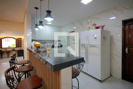 Casa à venda com 370m², 3 quartos e 7 vagasCozinha