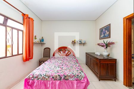 Casa à venda com 280m², 5 quartos e 1 vaga Casa à venda com 280m², 5 quartos e 1 vagaQuarto 2