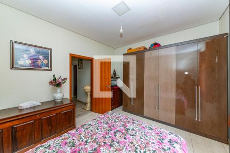 Casa à venda com 280m², 5 quartos e 1 vaga Casa à venda com 280m², 5 quartos e 1 vagaQuarto 2