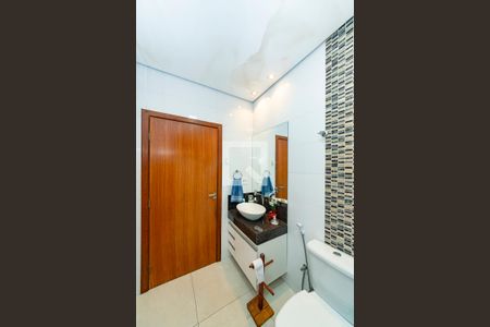 Casa à venda com 280m², 5 quartos e 1 vaga Casa à venda com 280m², 5 quartos e 1 vagaBanheiro Social 1