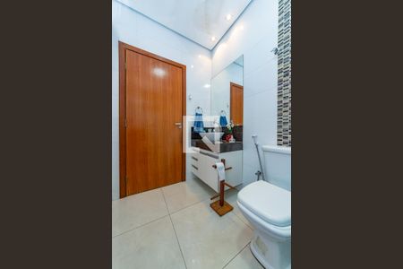 Casa à venda com 280m², 5 quartos e 1 vaga Casa à venda com 280m², 5 quartos e 1 vagaBanheiro Social 1