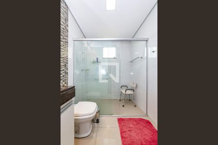 Casa à venda com 280m², 5 quartos e 1 vaga Casa à venda com 280m², 5 quartos e 1 vagaBanheiro de Serviço