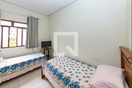 Casa à venda com 280m², 5 quartos e 1 vaga Casa à venda com 280m², 5 quartos e 1 vagaQuarto 3