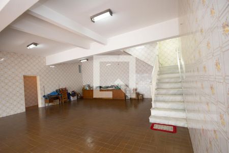 Casa à venda com 298m², 5 quartos e 7 vagas Casa à venda com 298m², 5 quartos e 7 vagasGaragem