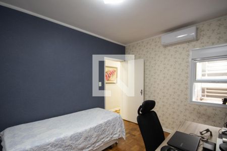 Casa à venda com 298m², 5 quartos e 7 vagas Casa à venda com 298m², 5 quartos e 7 vagasQuarto 2