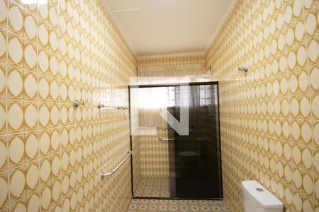 Casa à venda com 298m², 5 quartos e 7 vagas Casa à venda com 298m², 5 quartos e 7 vagasBanheiro da Suíte