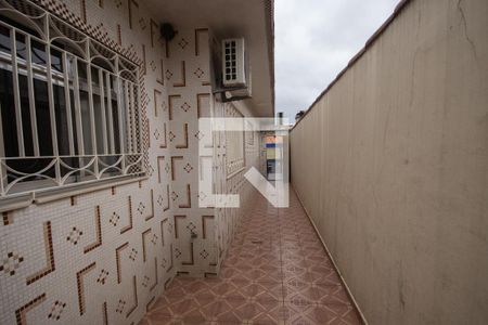 Casa à venda com 298m², 5 quartos e 7 vagas Casa à venda com 298m², 5 quartos e 7 vagasQuintal