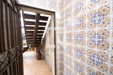 Casa à venda com 298m², 5 quartos e 7 vagas Casa à venda com 298m², 5 quartos e 7 vagasAcesso a casa