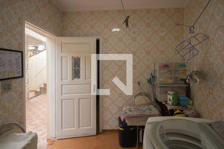 Casa à venda com 298m², 5 quartos e 7 vagas Casa à venda com 298m², 5 quartos e 7 vagasÁrea de Serviço