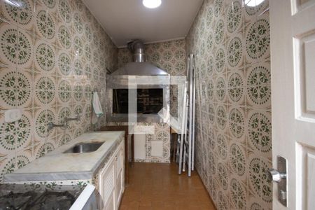 Casa à venda com 298m², 5 quartos e 7 vagas Casa à venda com 298m², 5 quartos e 7 vagasChurrasqueira