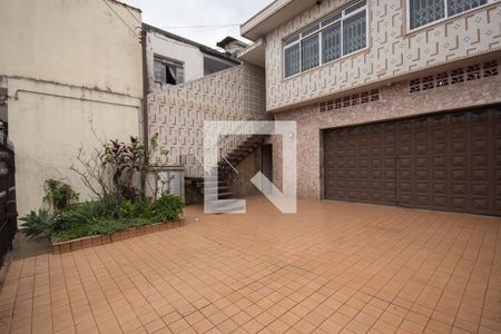 Casa à venda com 298m², 5 quartos e 7 vagas Casa à venda com 298m², 5 quartos e 7 vagasGaragem