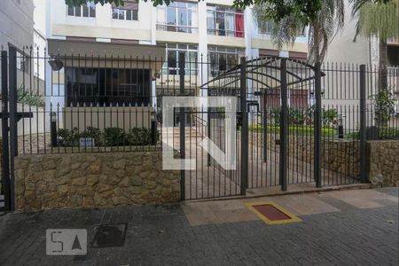 Apartamento à venda com 105m², 2 quartos e 1 vagaFachada e portaria