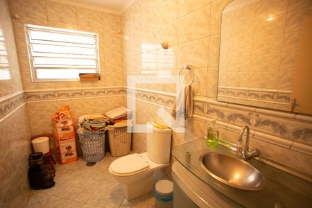 Casa à venda com 198m², 5 quartos e 3 vagasBANHEIRO 