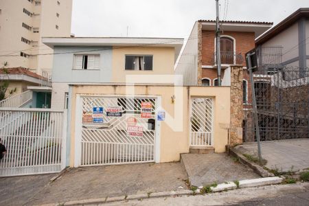 Casa à venda com 198m², 5 quartos e 3 vagasFACHADA