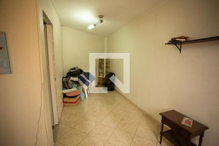 Casa à venda com 198m², 5 quartos e 3 vagasQUARTO 4