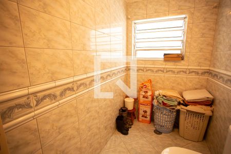 Casa à venda com 198m², 5 quartos e 3 vagasBANHEIRO 