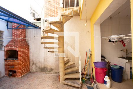 Casa à venda com 198m², 5 quartos e 3 vagasÁREA DE SERVIÇO