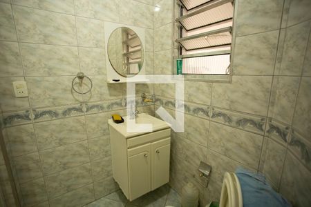 Casa à venda com 198m², 5 quartos e 3 vagasBANHEIRO QUARTO 4