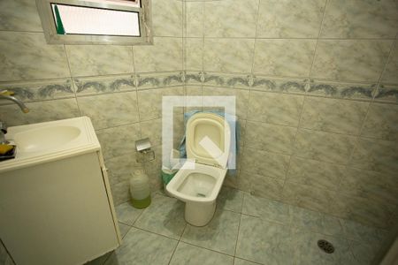 Casa à venda com 198m², 5 quartos e 3 vagasBANHEIRO QUARTO 4