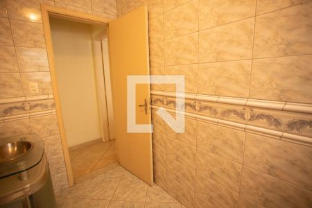 Casa à venda com 198m², 5 quartos e 3 vagasBANHEIRO 